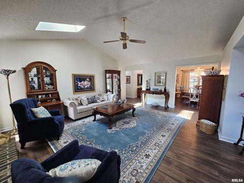 Tiny photo for 3517 VICTORIA Avenue, Mt Vernon, IL 62864 (MLS # EB460252)