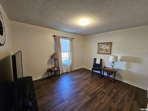 Tiny photo for 3517 VICTORIA Avenue, Mt Vernon, IL 62864 (MLS # EB460252)