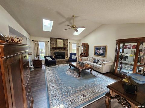 Tiny photo for 3517 VICTORIA Avenue, Mt Vernon, IL 62864 (MLS # EB460252)