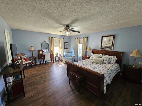 Tiny photo for 3517 VICTORIA Avenue, Mt Vernon, IL 62864 (MLS # EB460252)