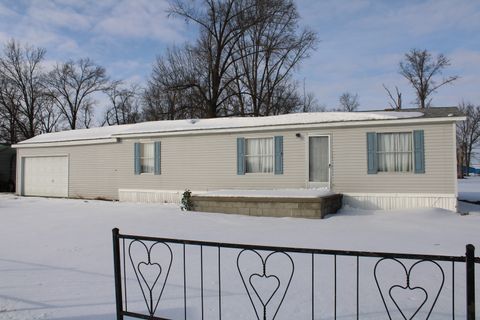 406 w kirkwood street, odin, il 62870