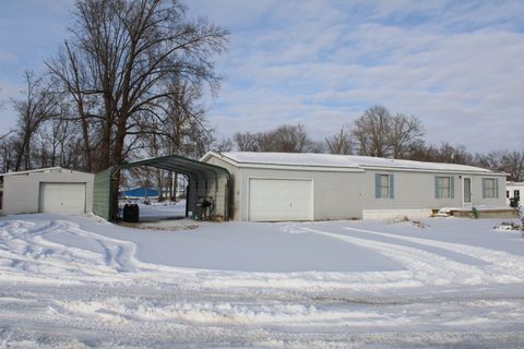 Tiny photo for 406 W Kirkwood Street, Odin, IL 62870 (MLS # 12559882)