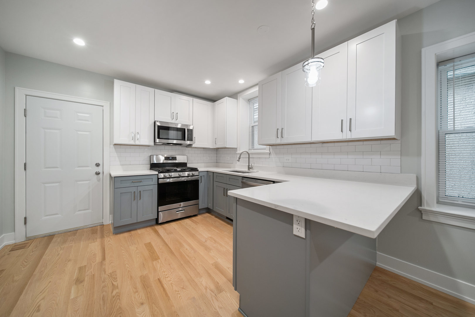 3014 N California Avenue 1FE