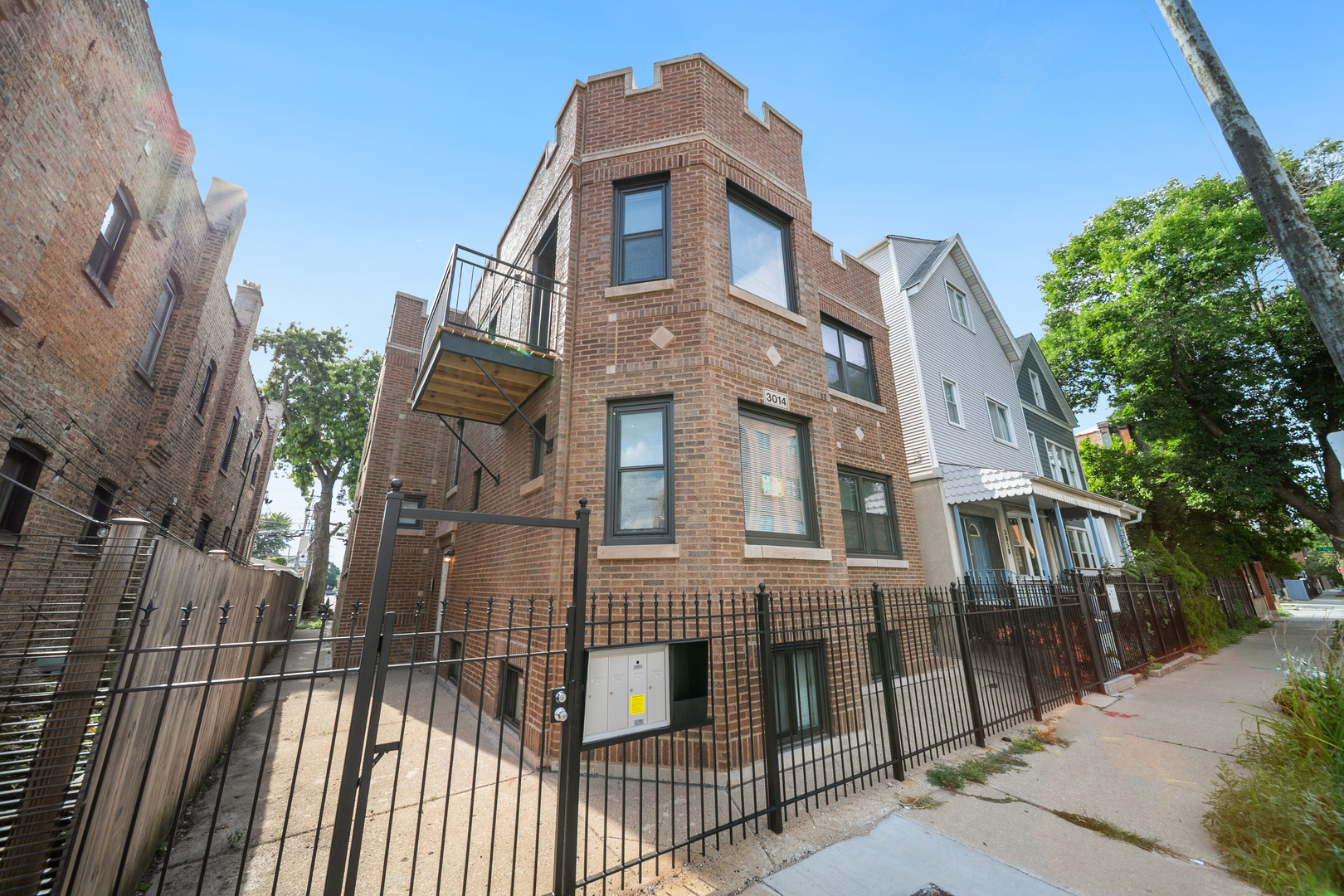 3014 N California Avenue 1FE