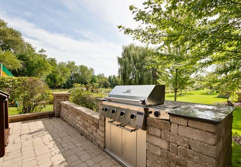 Tiny photo for 10 Eagle Ridge Drive, Hawthorn Woods, IL 60047 (MLS # 12689818)