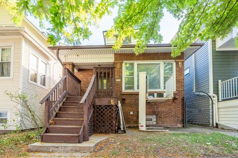 2435 N Monticello Avenue Chicago IL 60647