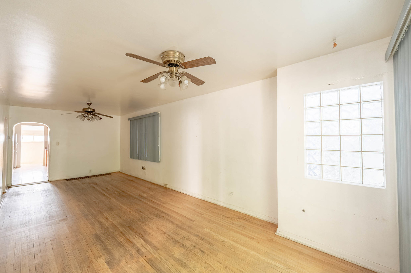 2435 N Monticello Avenue