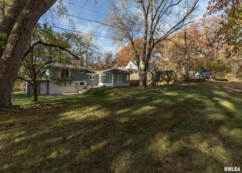 Tiny photo for 3332 16TH Street, Moline, IL 61265 (MLS # QC4269394)