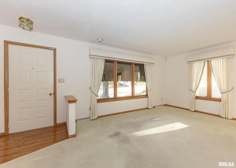 Tiny photo for 3332 16TH Street, Moline, IL 61265 (MLS # QC4269394)