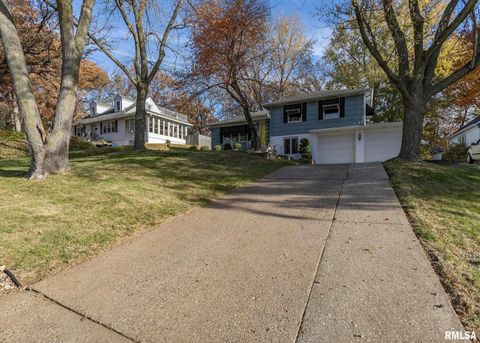 Tiny photo for 3332 16TH Street, Moline, IL 61265 (MLS # QC4269394)