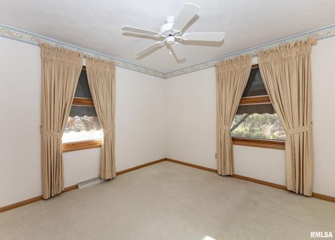 Tiny photo for 3332 16TH Street, Moline, IL 61265 (MLS # QC4269394)