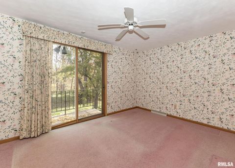 Tiny photo for 3332 16TH Street, Moline, IL 61265 (MLS # QC4269394)