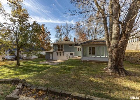 Tiny photo for 3332 16TH Street, Moline, IL 61265 (MLS # QC4269394)