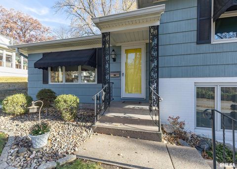 Photo of 3332 16TH Street, Moline, IL 61265 (MLS # QC4269394)