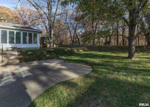 Tiny photo for 3332 16TH Street, Moline, IL 61265 (MLS # QC4269394)