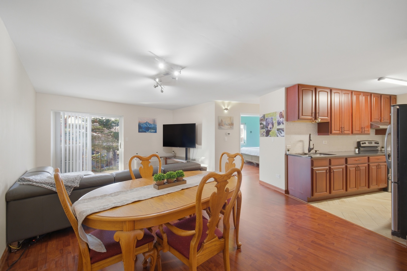 Rolling Meadows, Illinois 60008, United States, 1 Bedroom Bedrooms, ,1 BathroomBathrooms,Residential,Active,254796