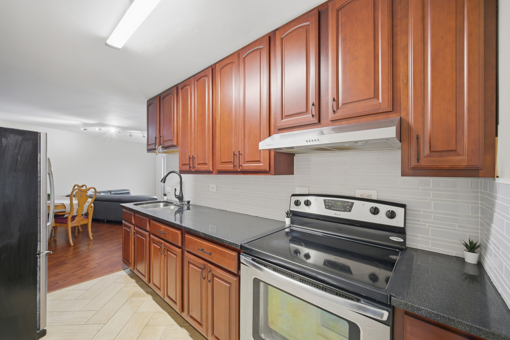 Rolling Meadows, Illinois 60008, United States, 1 Bedroom Bedrooms, ,1 BathroomBathrooms,Residential,Active,254796