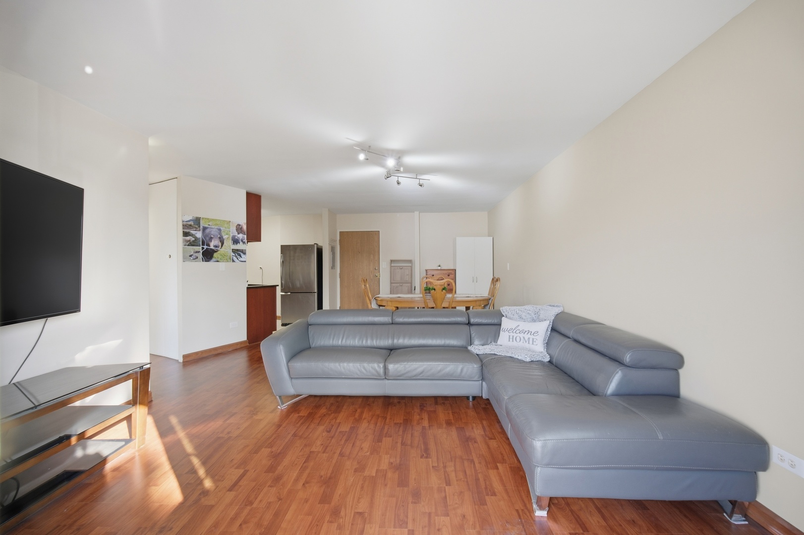 Rolling Meadows, Illinois 60008, United States, 1 Bedroom Bedrooms, ,1 BathroomBathrooms,Residential,Active,254796