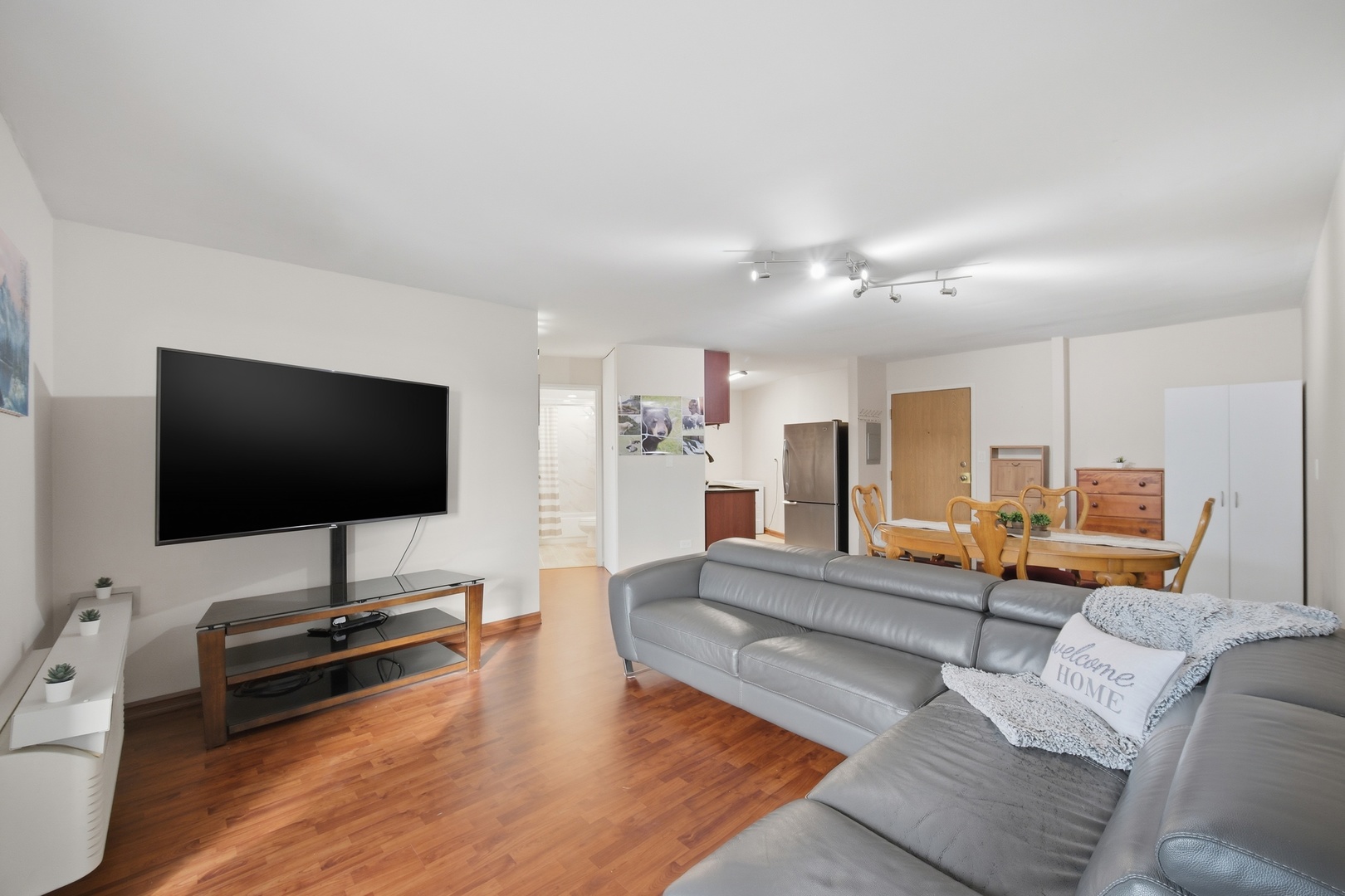 Rolling Meadows, Illinois 60008, United States, 1 Bedroom Bedrooms, ,1 BathroomBathrooms,Residential,Active,254796