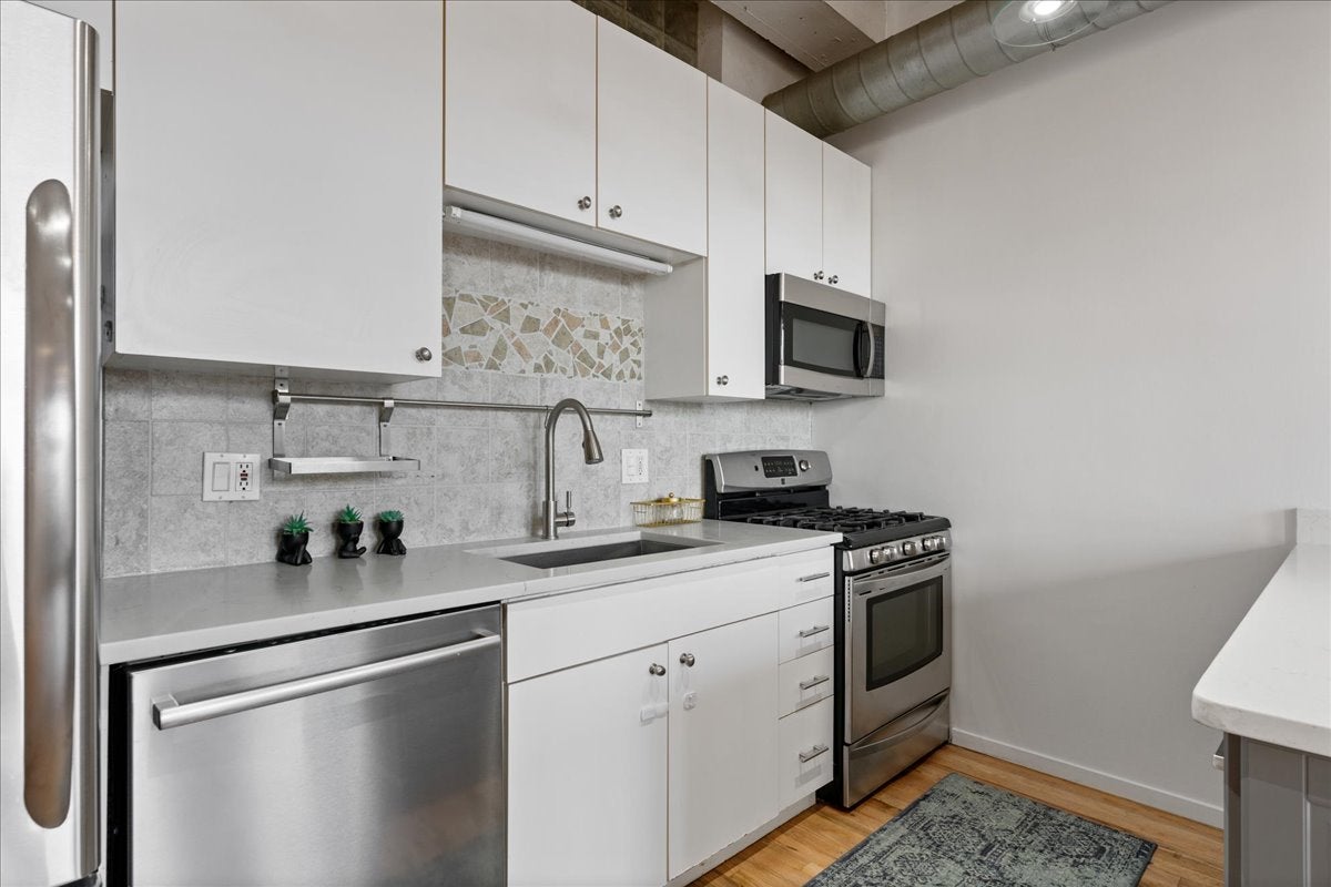 1307 S WABASH Avenue 312