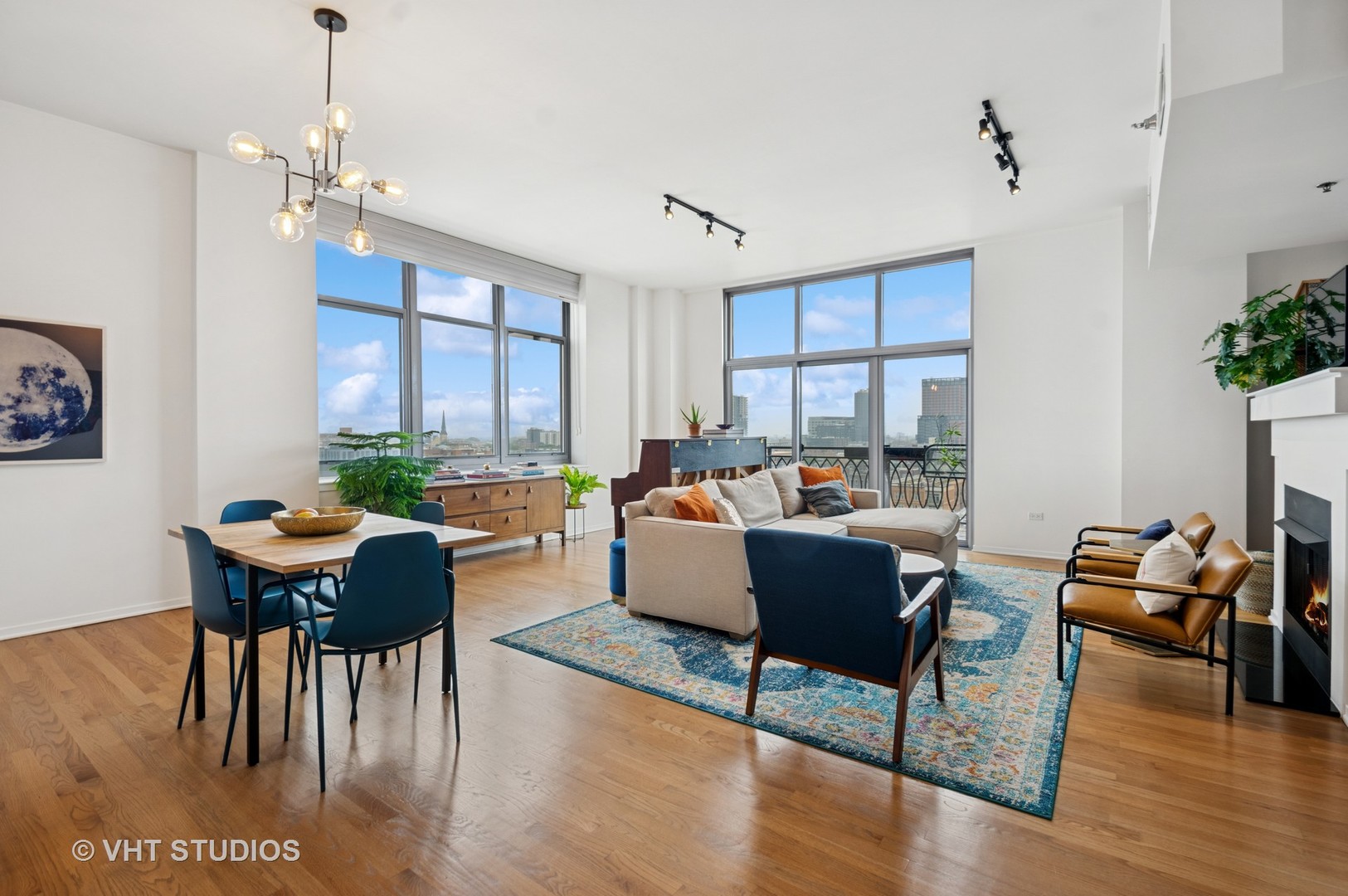 1201 W Adams Street 1001