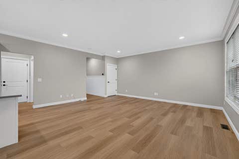 Tiny photo for 4069 Orchard Drive, Bettendorf, IA 52722 (MLS # 12672910)