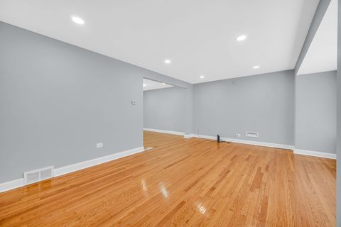 Tiny photo for 10029 S Green Street, Chicago, IL 60643 (MLS # 12582412)