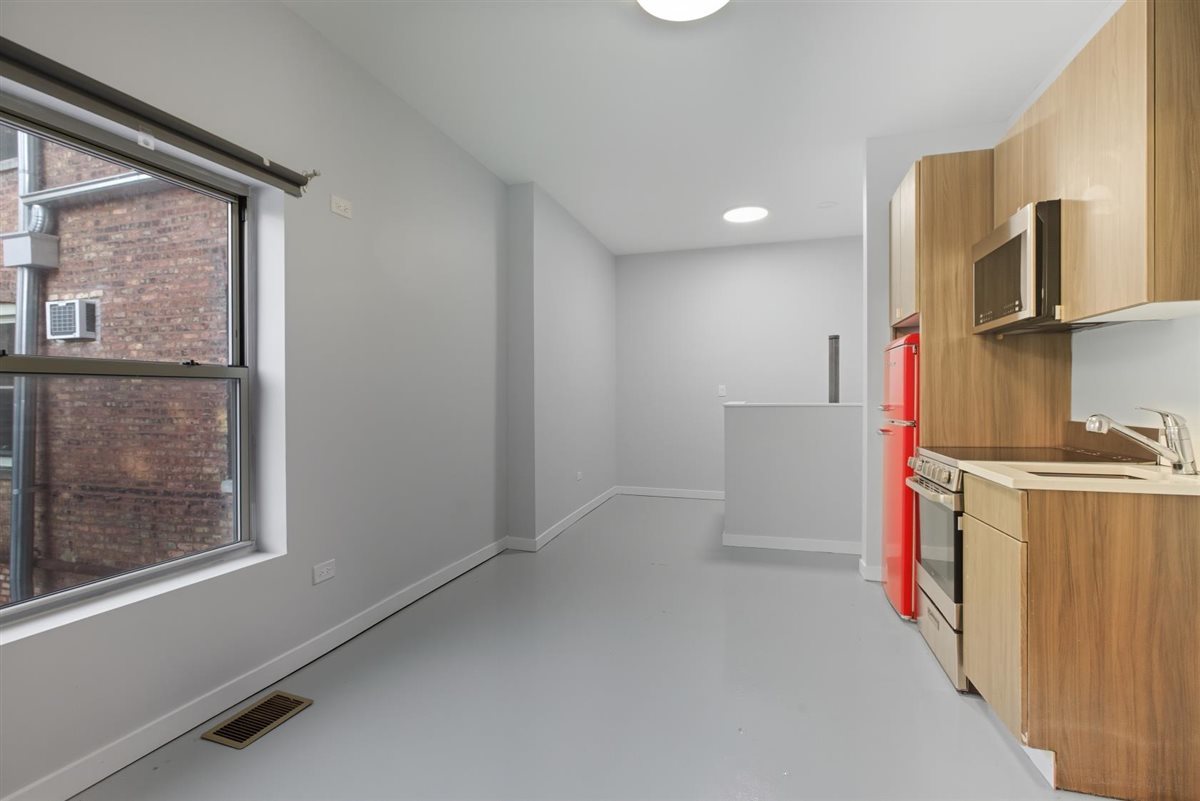 4700 N Racine Avenue 106