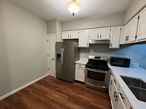 Tiny photo for 1619 WOODCREST Circle, Mundelein, IL 60060 (MLS # 12636974)