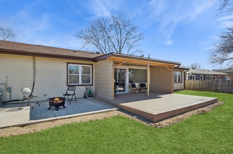 Tiny photo for 5308 Cinema Drive W, Hanover Park, IL 60133 (MLS # 12577929)