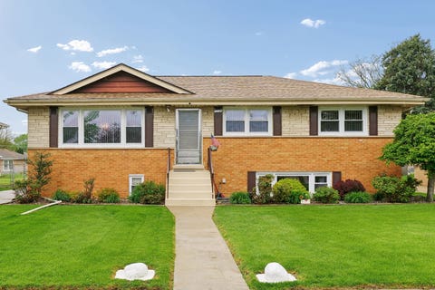 Photo of 7730 S OCTAVIA Avenue, Bridgeview, IL 60455 (MLS # 12631145)