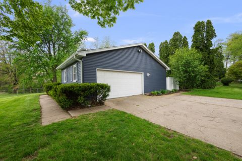 Tiny photo for 3876 18th Street, Bettendorf, IA 52722 (MLS # 12629908)
