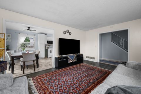 Tiny photo for 3876 18th Street, Bettendorf, IA 52722 (MLS # 12629908)