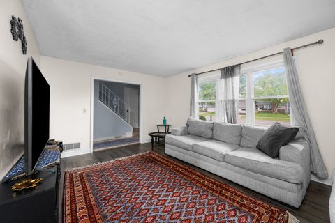 Tiny photo for 3876 18th Street, Bettendorf, IA 52722 (MLS # 12629908)