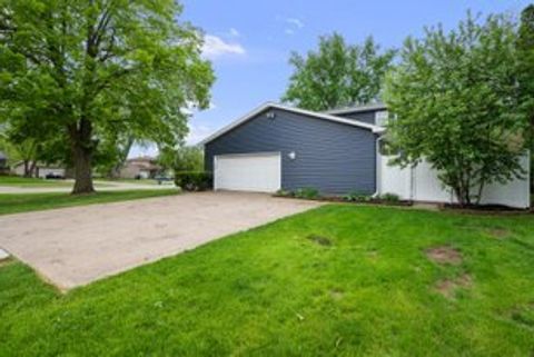 Tiny photo for 3876 18th Street, Bettendorf, IA 52722 (MLS # 12629908)