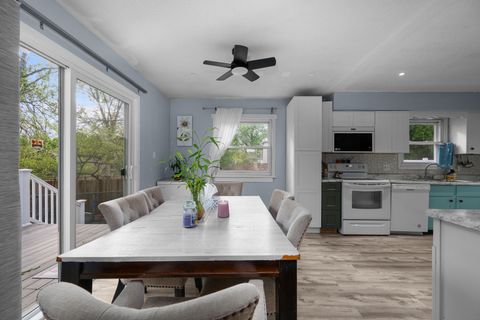 Tiny photo for 3876 18th Street, Bettendorf, IA 52722 (MLS # 12629908)