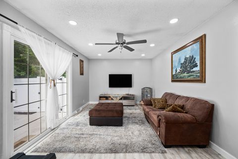 Tiny photo for 3876 18th Street, Bettendorf, IA 52722 (MLS # 12629908)