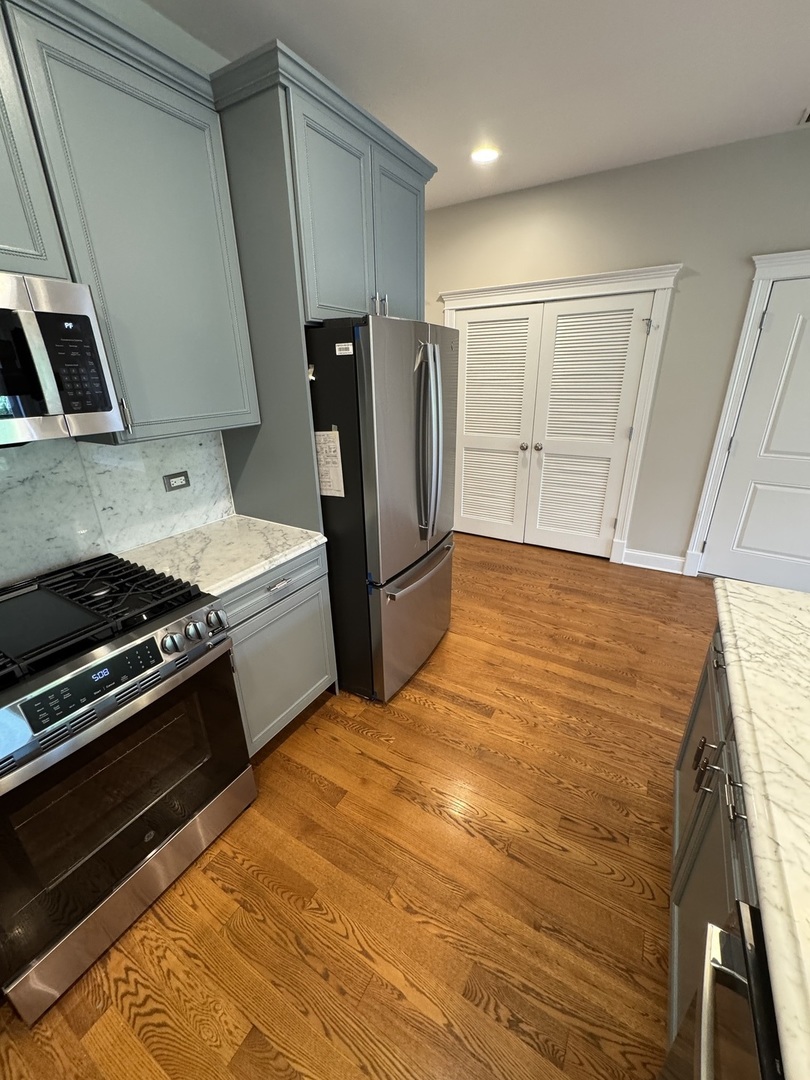 1304 N WOOD Street 2