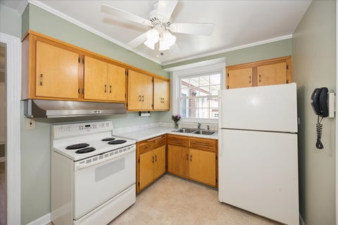 Tiny photo for 9328 Jefferson Avenue, Brookfield, IL 60513 (MLS # 12645397)