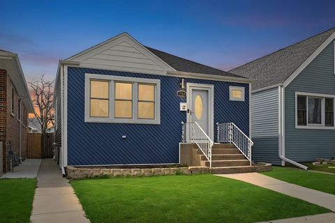 Tiny photo for 12418 S Aberdeen Street, Calumet Park, IL 60827 (MLS # 12556159)