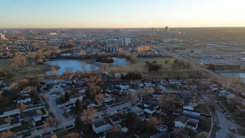 Tiny photo for 1321 S Finley Road #419, Lombard, IL 60148 (MLS # 12537235)