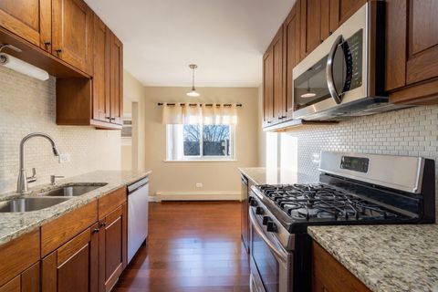 Tiny photo for 1321 S Finley Road #419, Lombard, IL 60148 (MLS # 12537235)