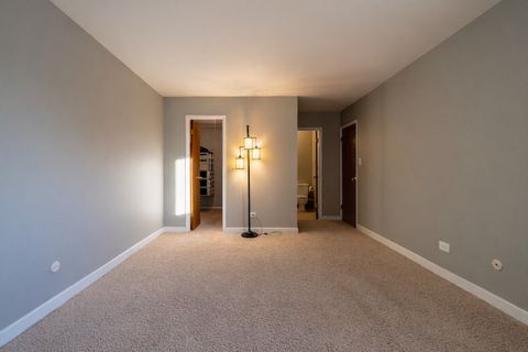 Tiny photo for 1321 S Finley Road #419, Lombard, IL 60148 (MLS # 12537235)