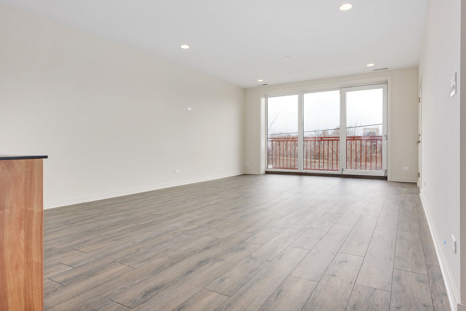 2824 W VAN BUREN Street 303