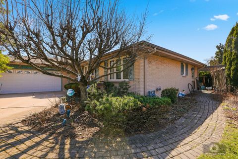 Tiny photo for 15150 Teebrook Drive, Orland Park, IL 60462 (MLS # 12607899)