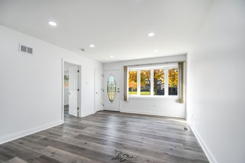 Tiny photo for 16813 89th Avenue, Orland Hills, IL 60487 (MLS # 12657469)