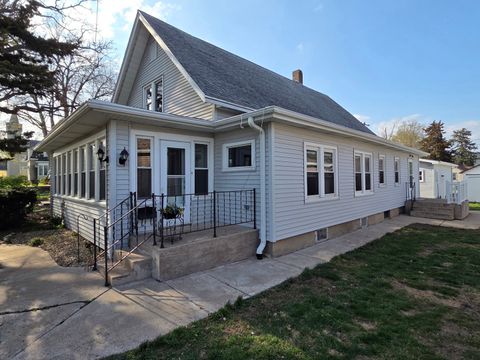 Tiny photo for 124 E 4th Street, Spring Valley, IL 61362 (MLS # 12621888)