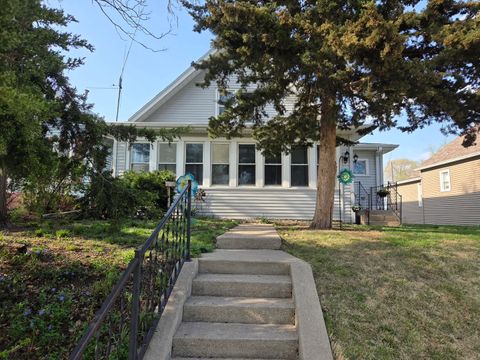 Photo of 124 E 4th Street, Spring Valley, IL 61362 (MLS # 12621888)