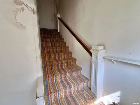 Tiny photo for 633 4th Avenue S, Clinton, IA 52732 (MLS # QC4265640)