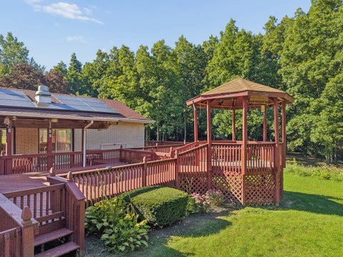 Tiny photo for 201 Oak Lane, Winthrop Harbor, IL 60096 (MLS # 12769218)